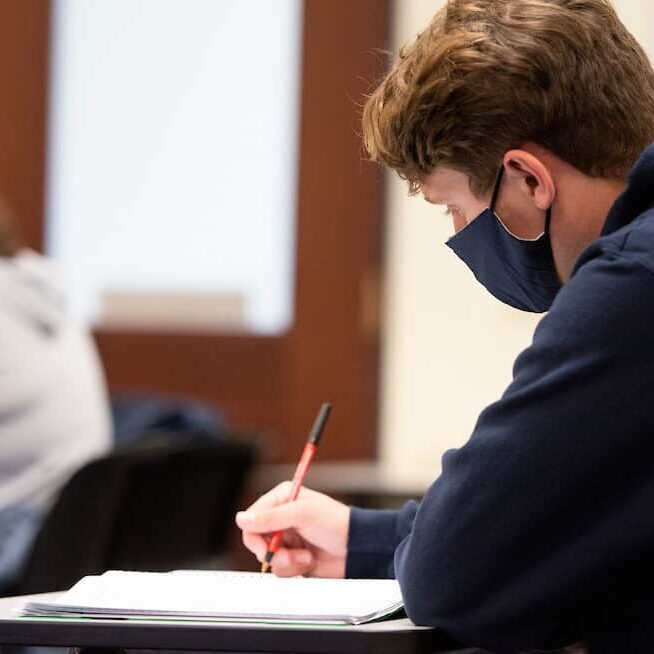 Dana Allen, MST, instructor of accounting, teaches a class in the Howard J. Burnett Center October 27, 2020 on the campus of Washington &amp; Jefferson College.